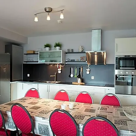 In Coo With Pool Panoramic Views Отель 4*